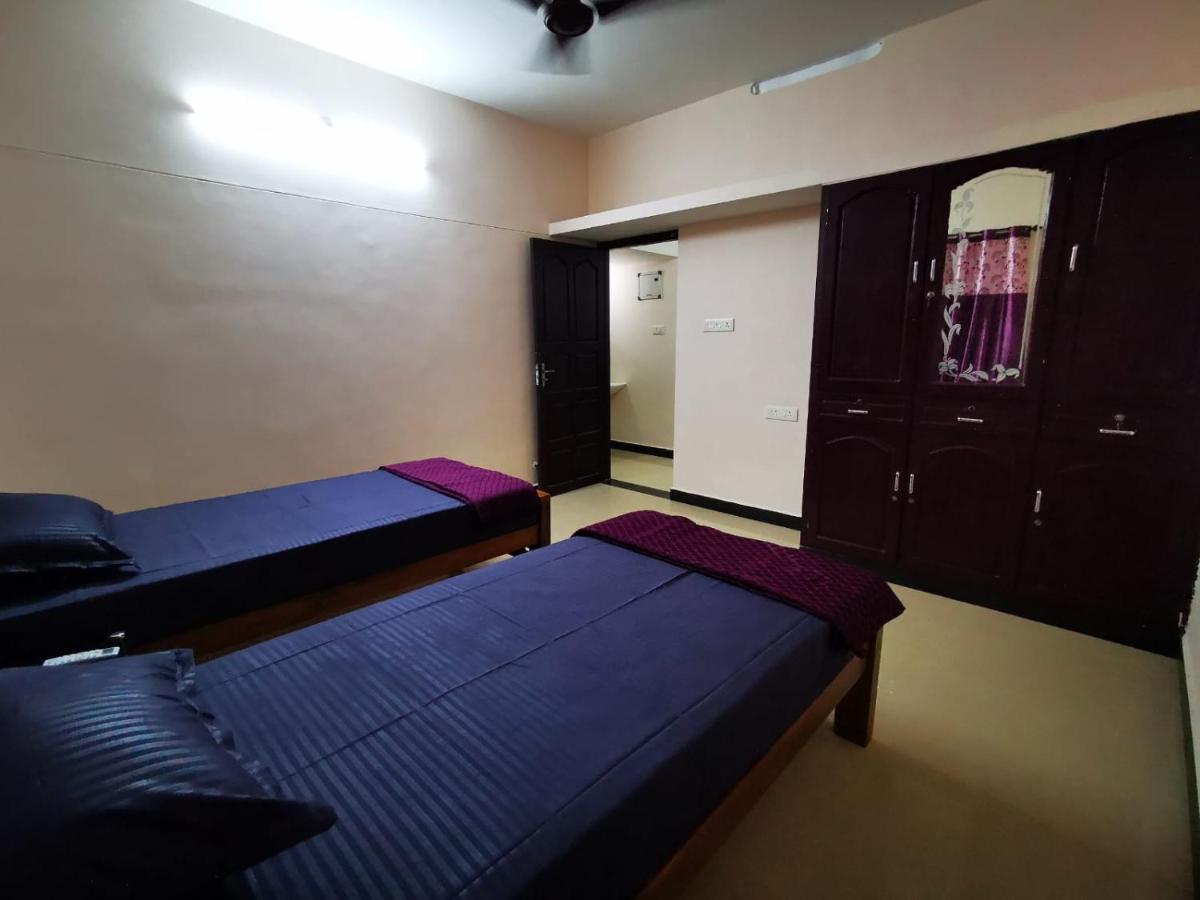J2 Home Stay - Luxury Homes With Caravan Services Thiruvananthapuram Exterior photo