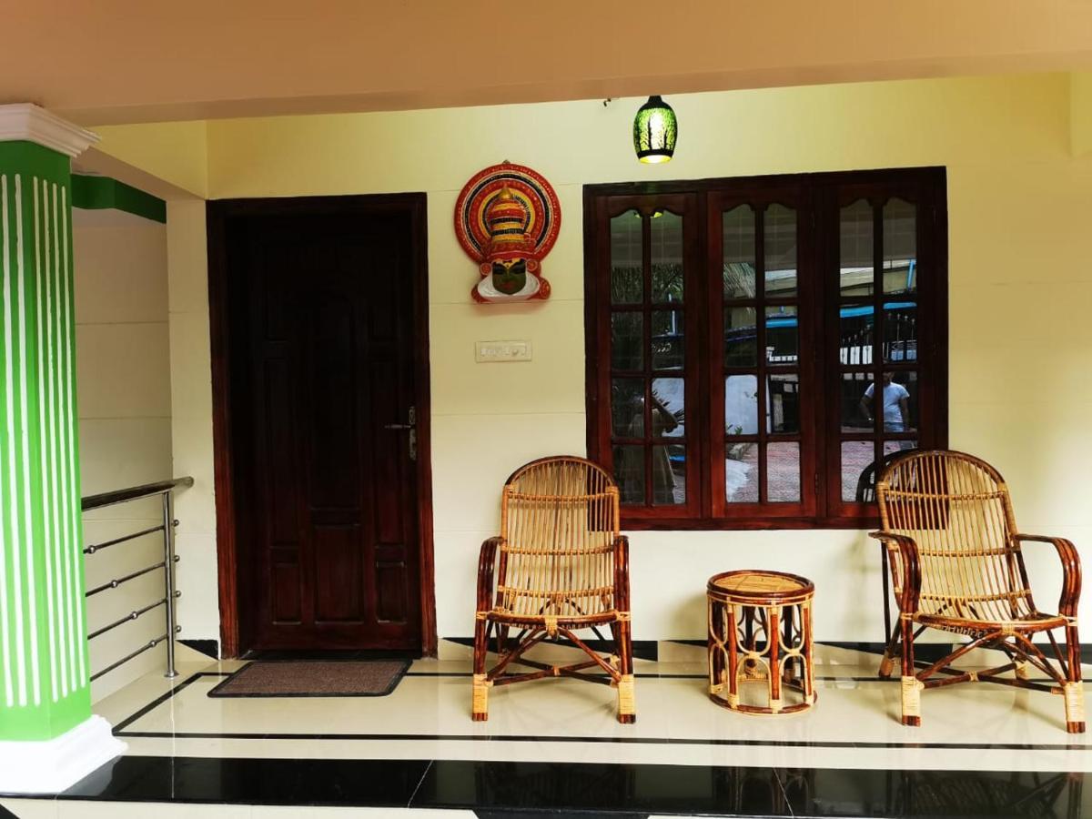 J2 Home Stay - Luxury Homes With Caravan Services Thiruvananthapuram Exterior photo